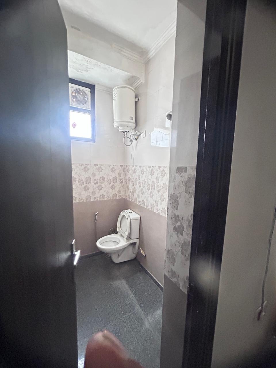 KVS 037 SECTOR 47 3 BHK  — image 4