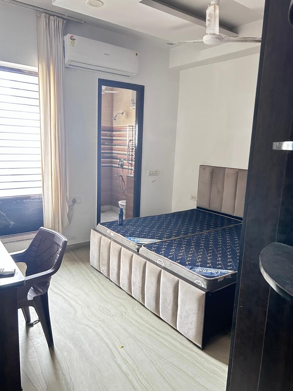 KVS 037 SECTOR 47 3 BHK  — image 8