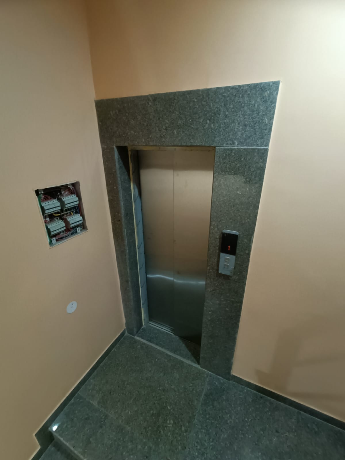 KVS 038 SECTOR 47 3 BHK  — image 3