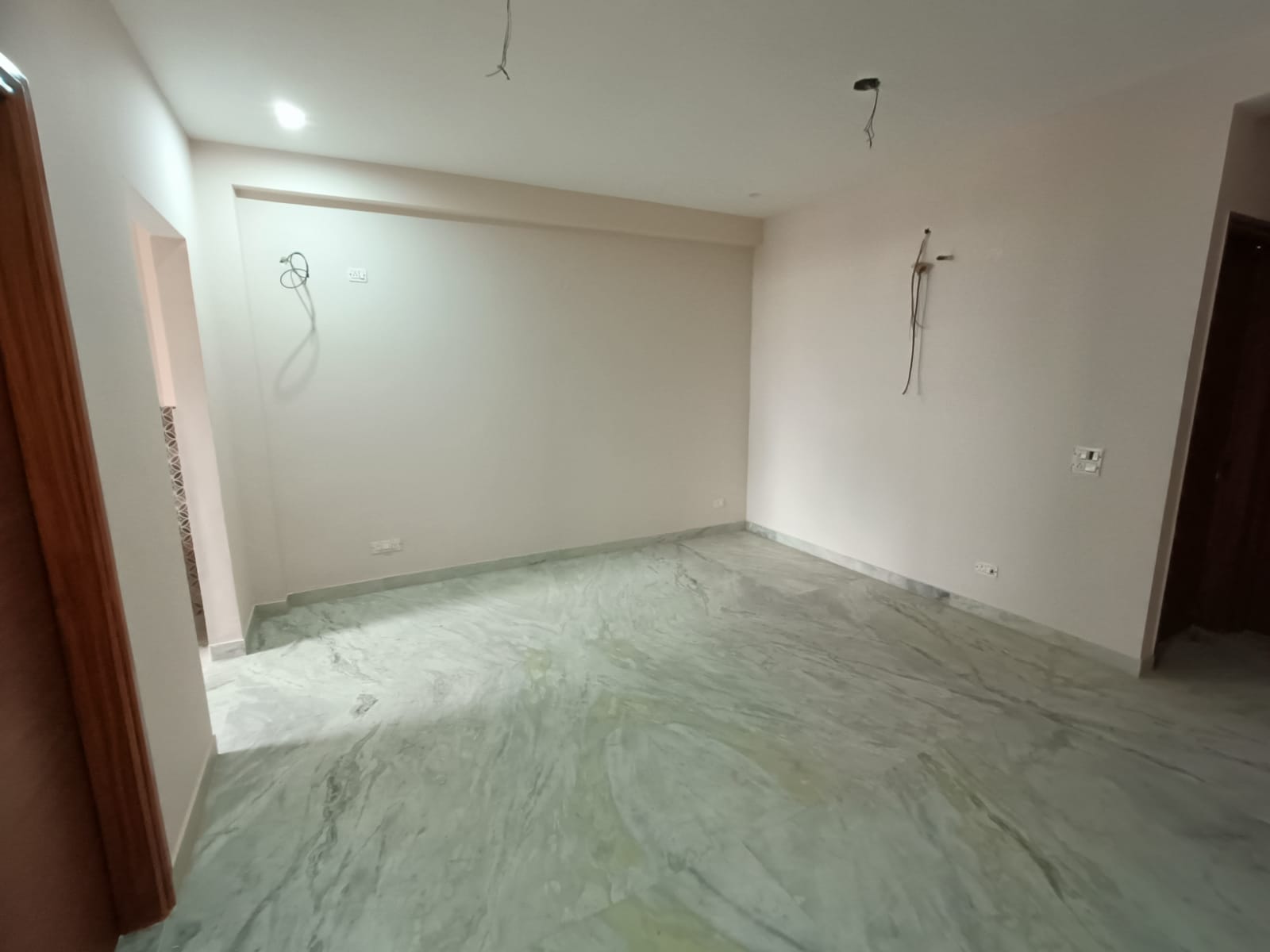 KVS 038 SECTOR 47 3 BHK  — image 4