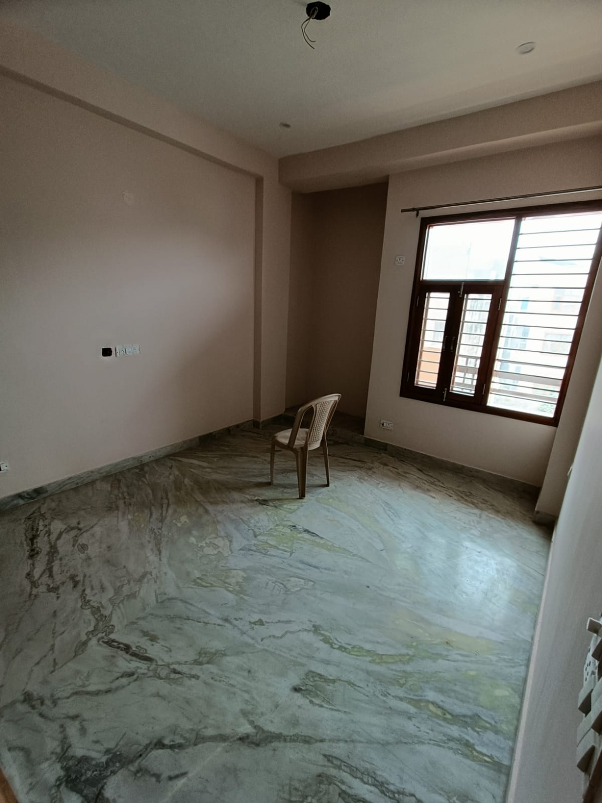 KVS 038 SECTOR 47 3 BHK  — image 8