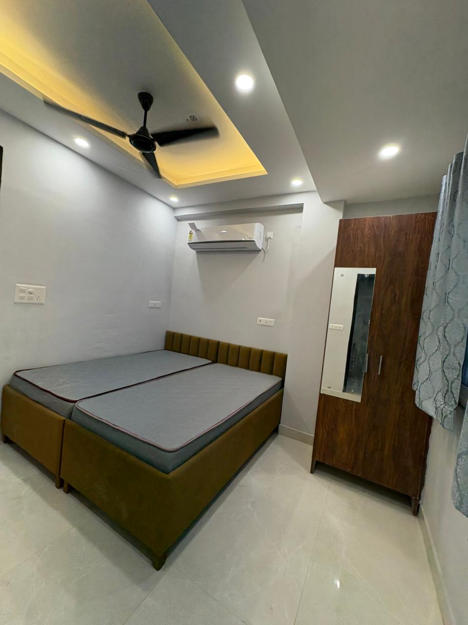 KVS 069 SECTOR 40 2BHK  — image 1
