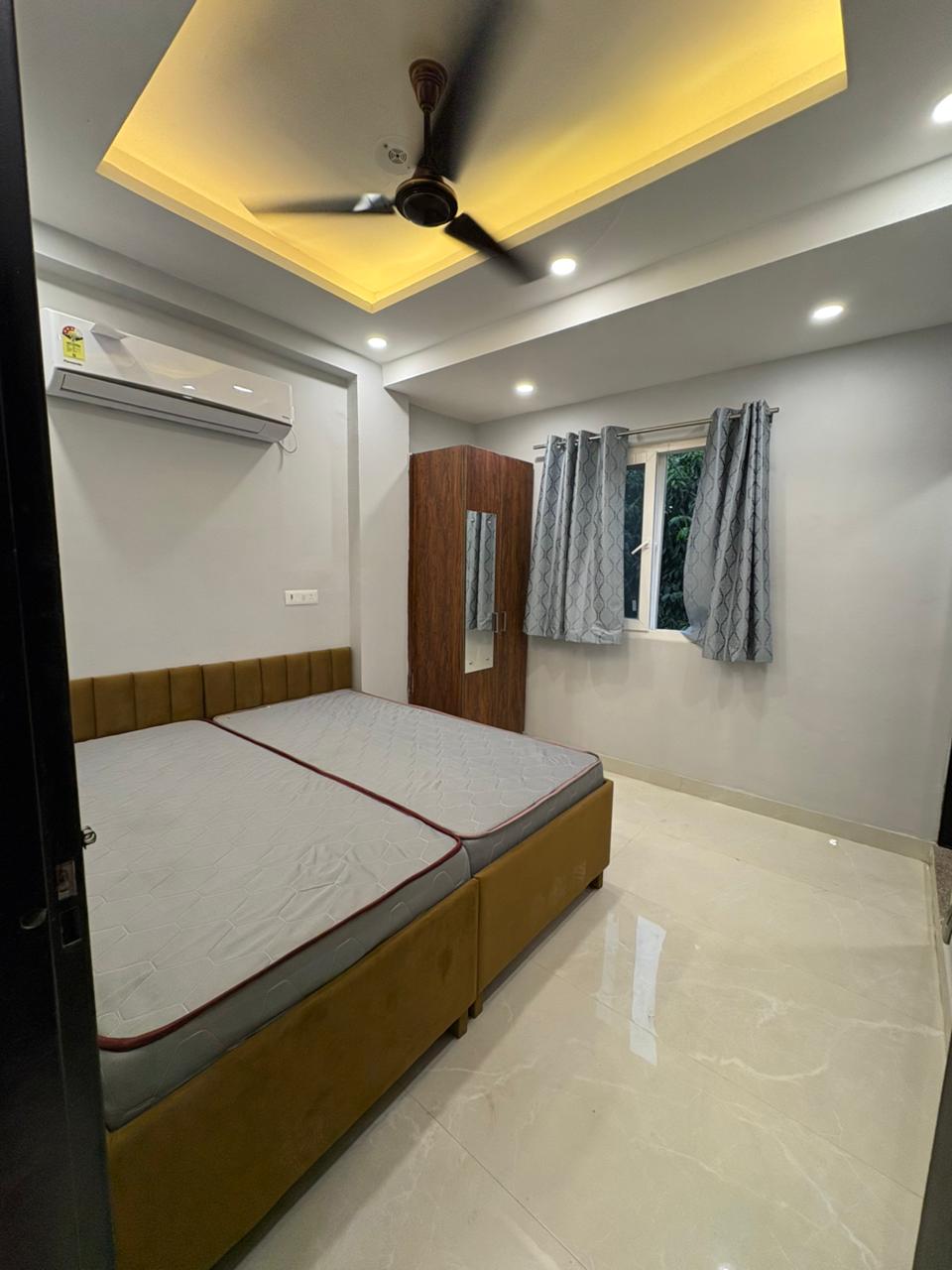 KVS 069 SECTOR 40 2BHK  — image 5