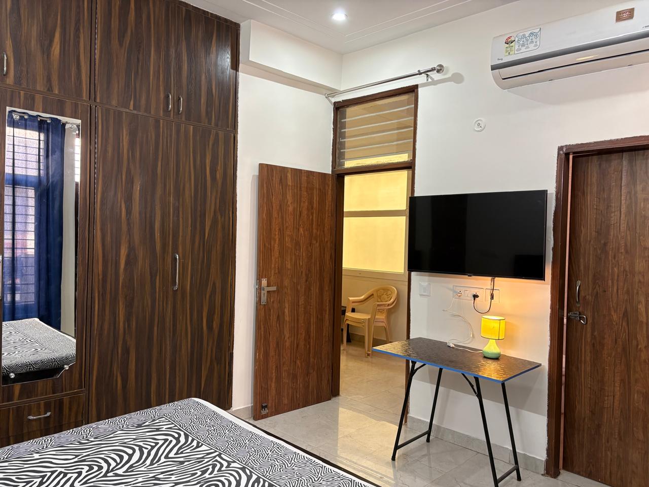 KVS 075 SECTOR 43 1BHK  — image 3