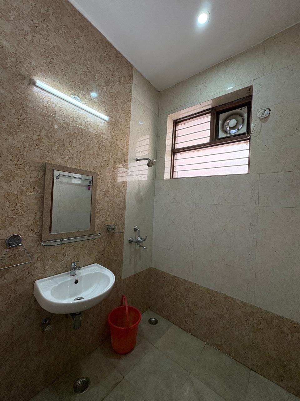 KVS 075 SECTOR 43 1BHK  — image 4