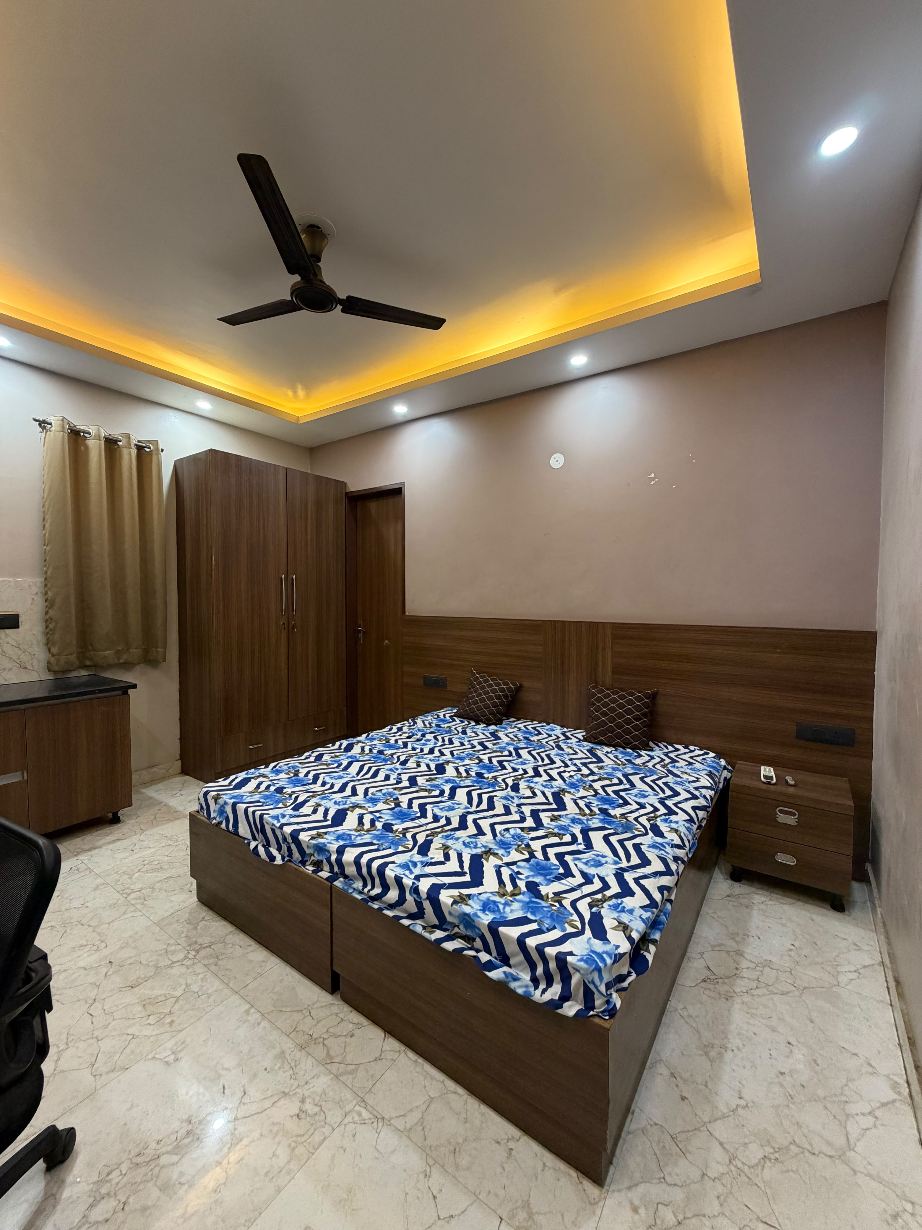 KVS 070 HABITATE PG — image 4