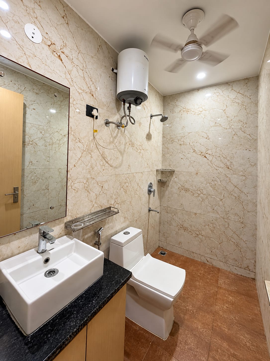 KVS 070 HABITATE PG — image 5