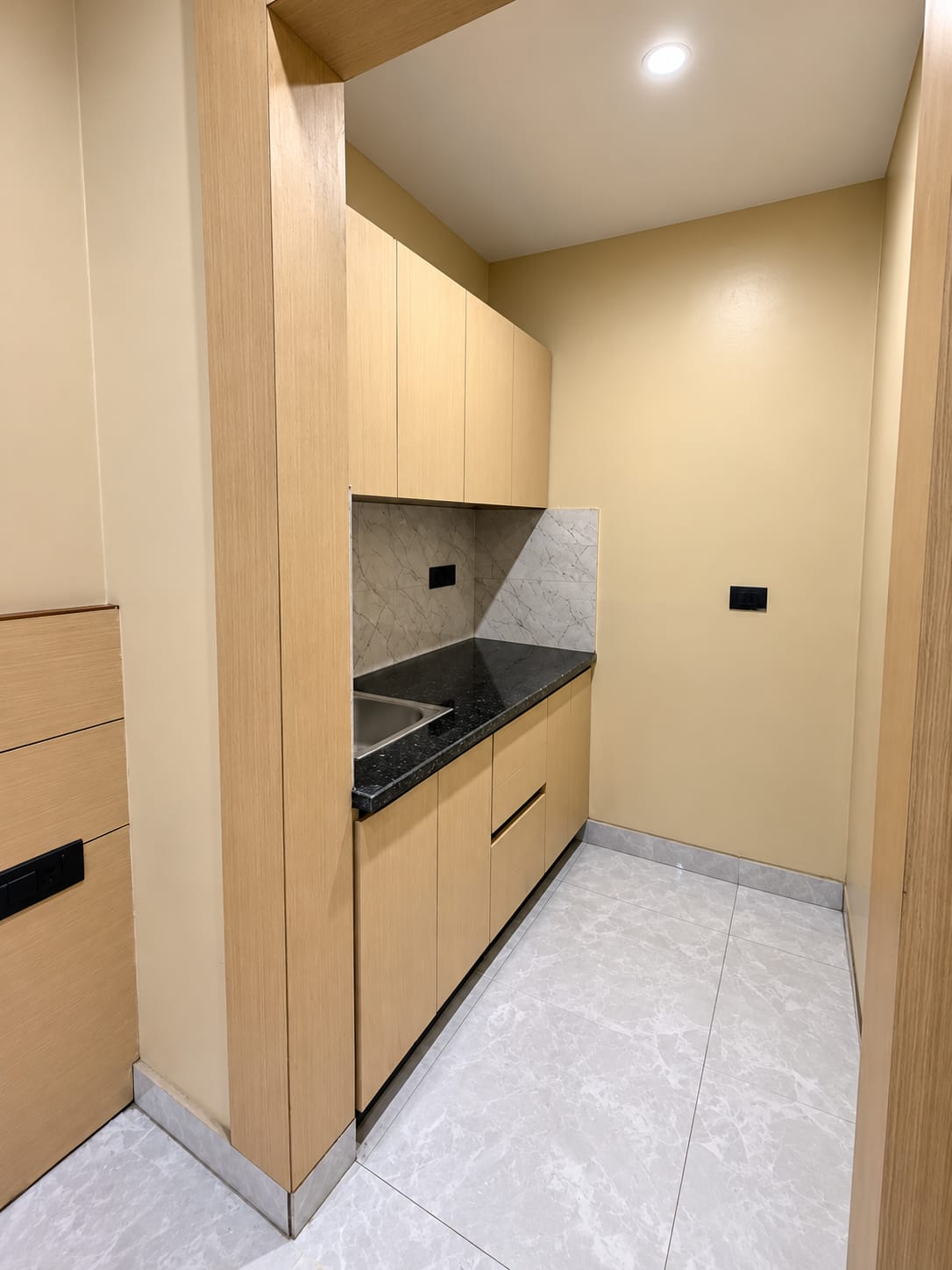 KVS 070 HABITATE PG — image 9