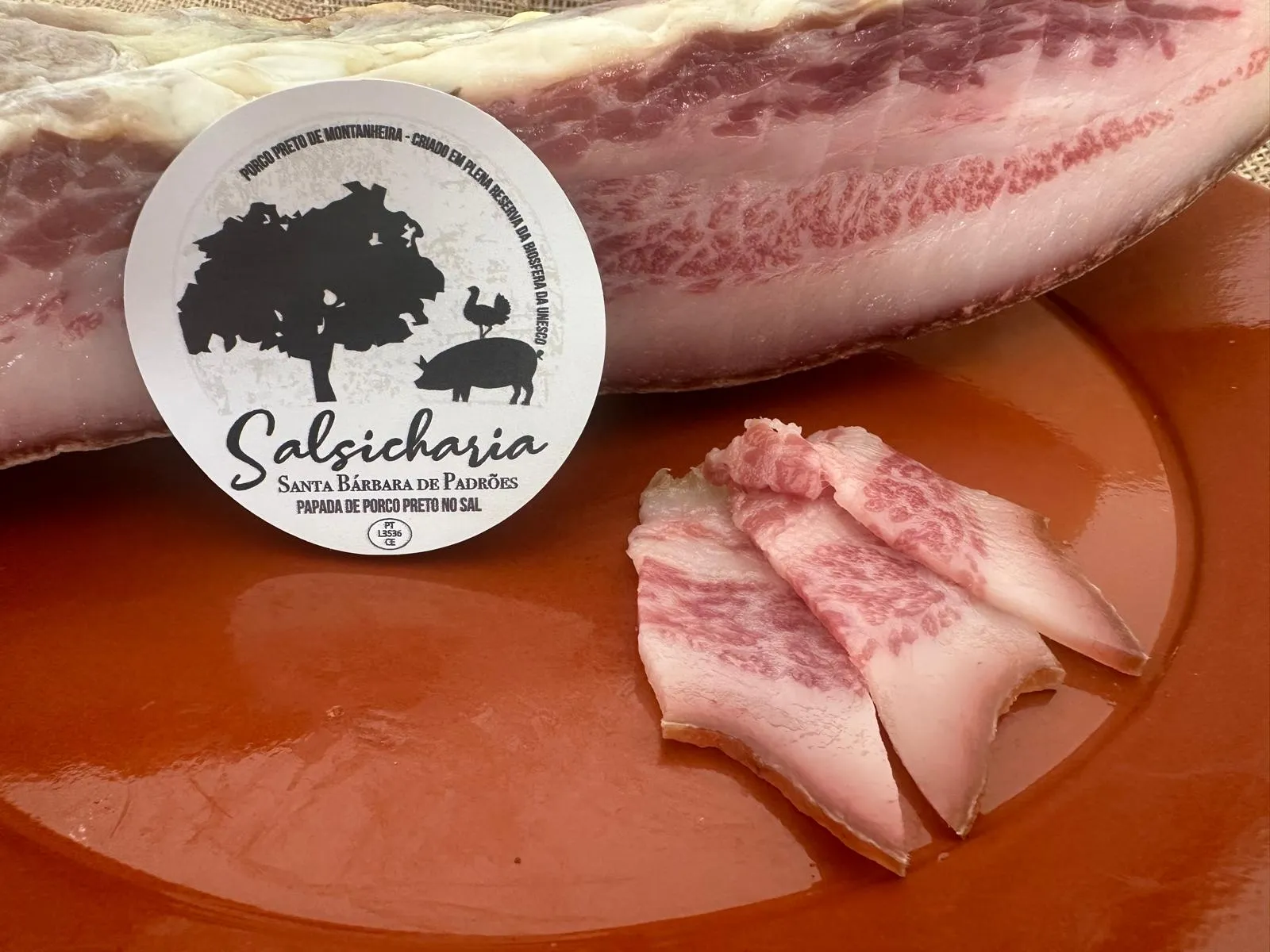 papada porco preto