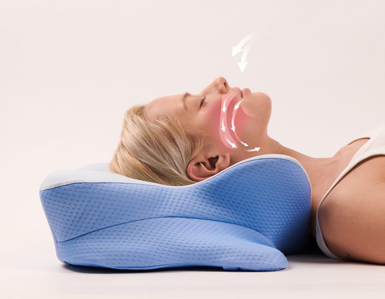 Woman sleeping on Derila Ergo Pillow