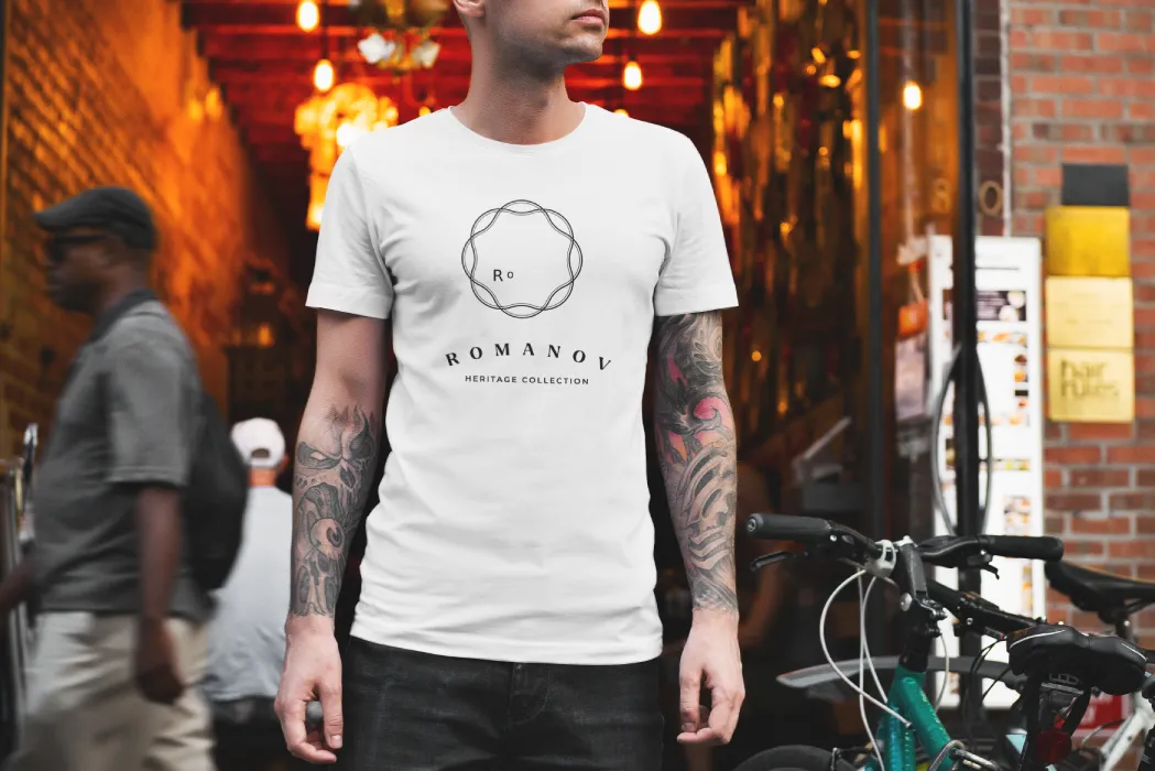 02 male tshirt free mockup povpqe