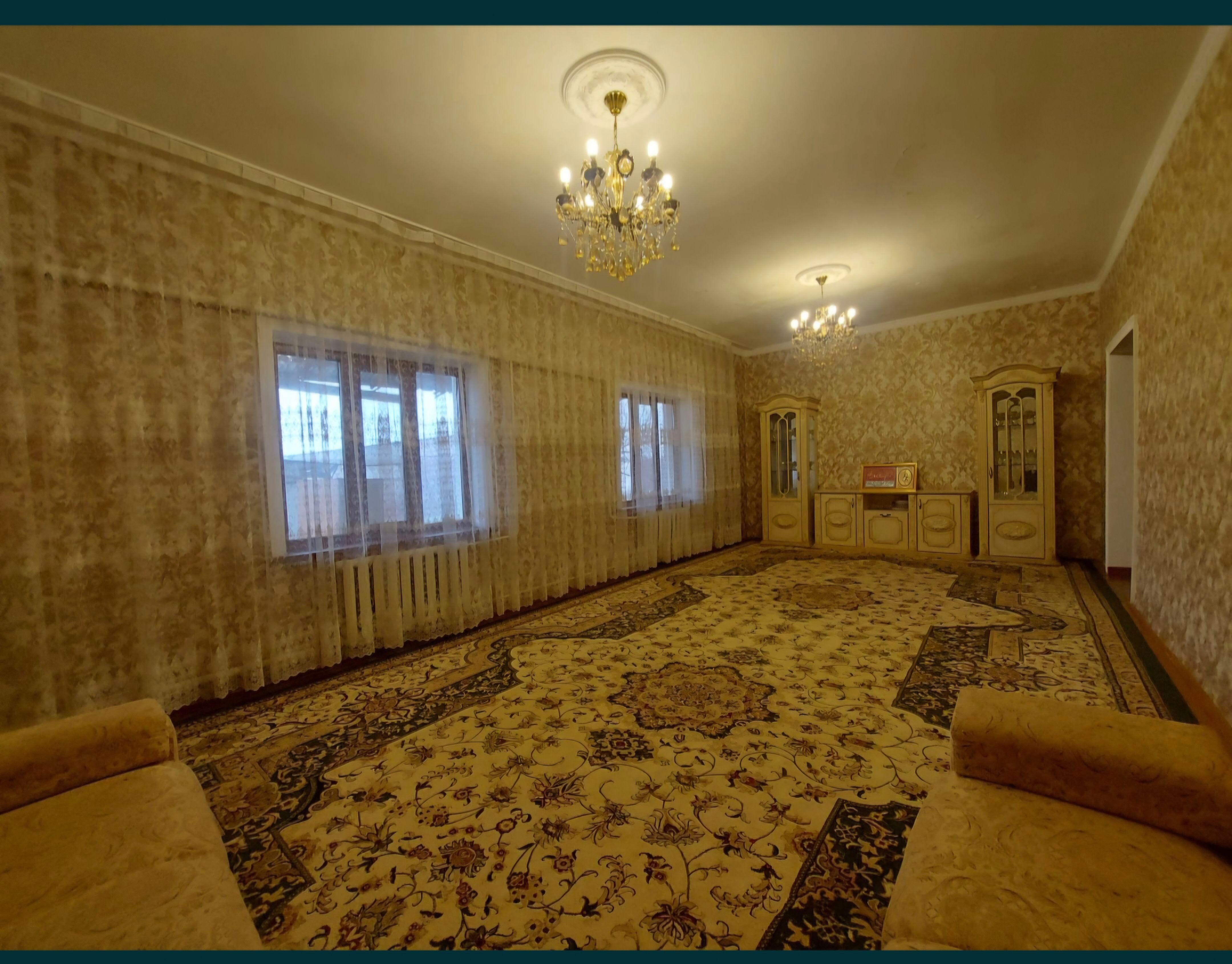 Ховли стоилади. Угловой дом в Йик - Ота. Вдоль дороги.