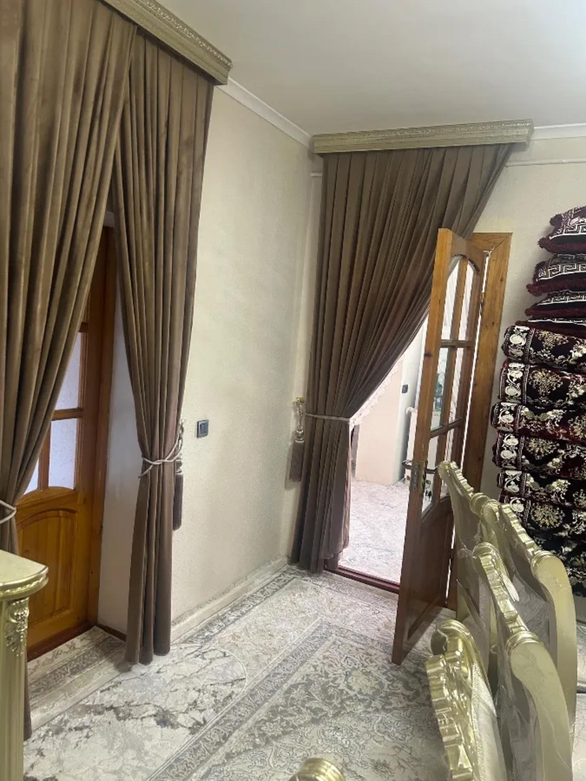 Срочна сотилади Учкахрамон постидан утгандан кейин Парвоз махалласи