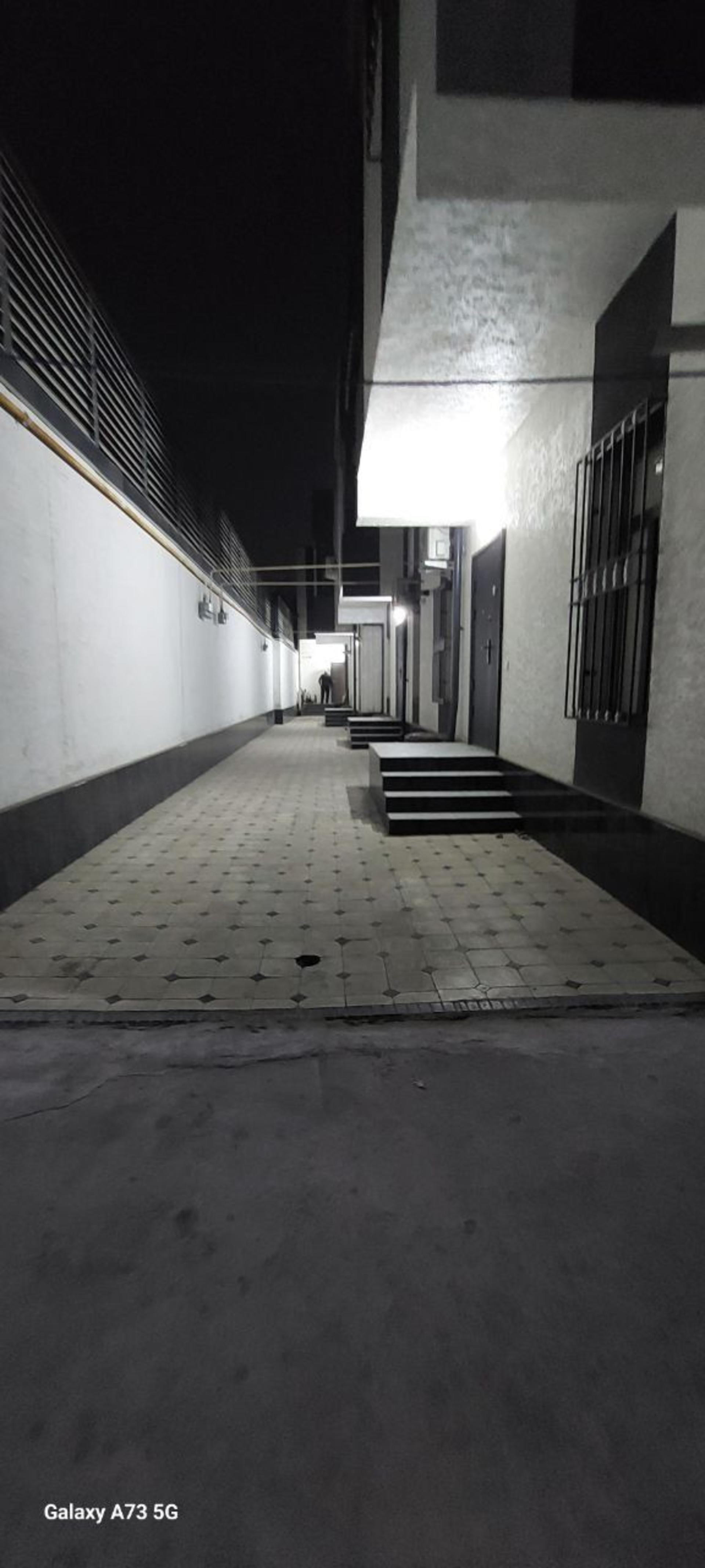 Срочно Таун Хаус сотилади миробод туманида куйлюк томонда