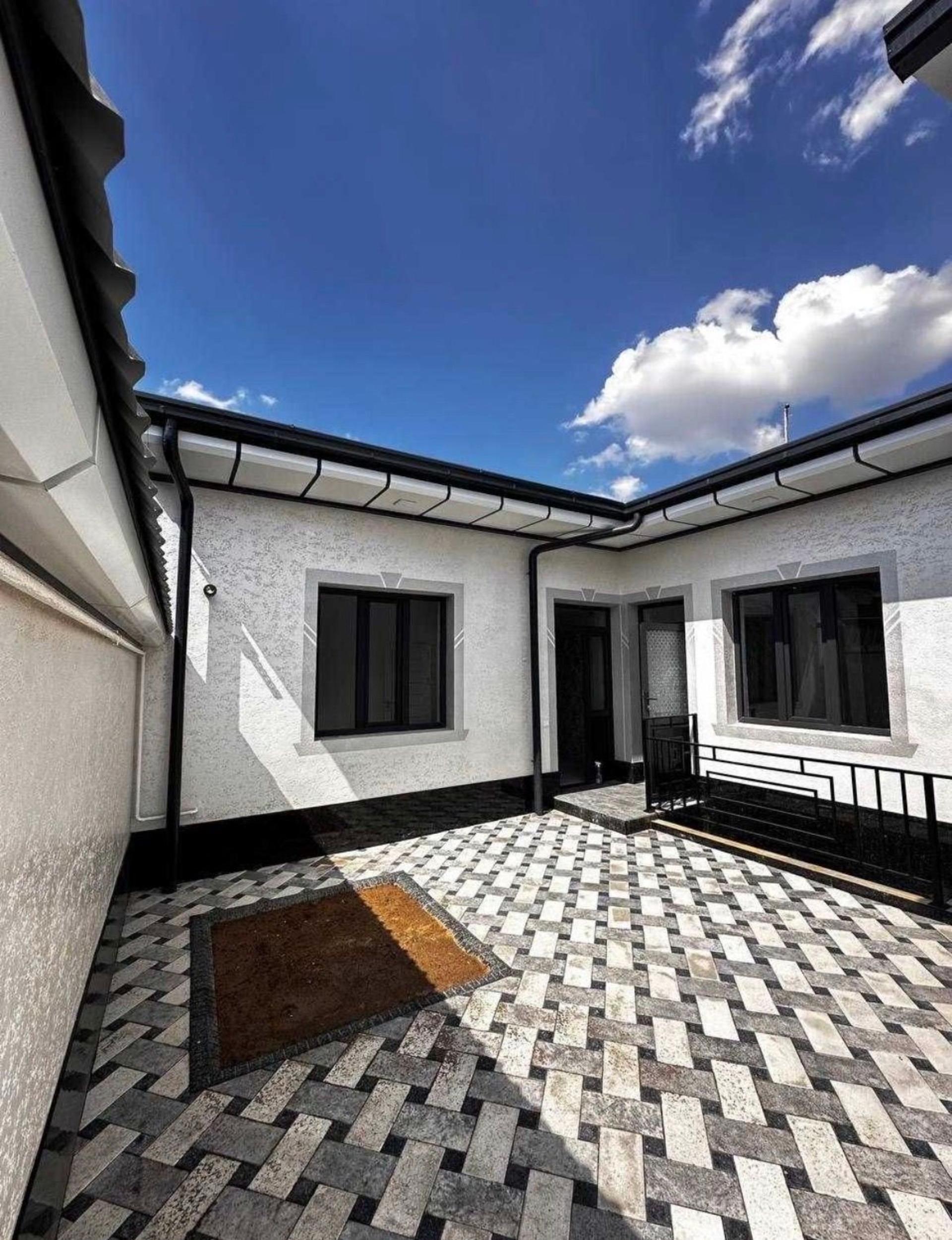 Shahardan arzon narxdagi hovli sotiladi