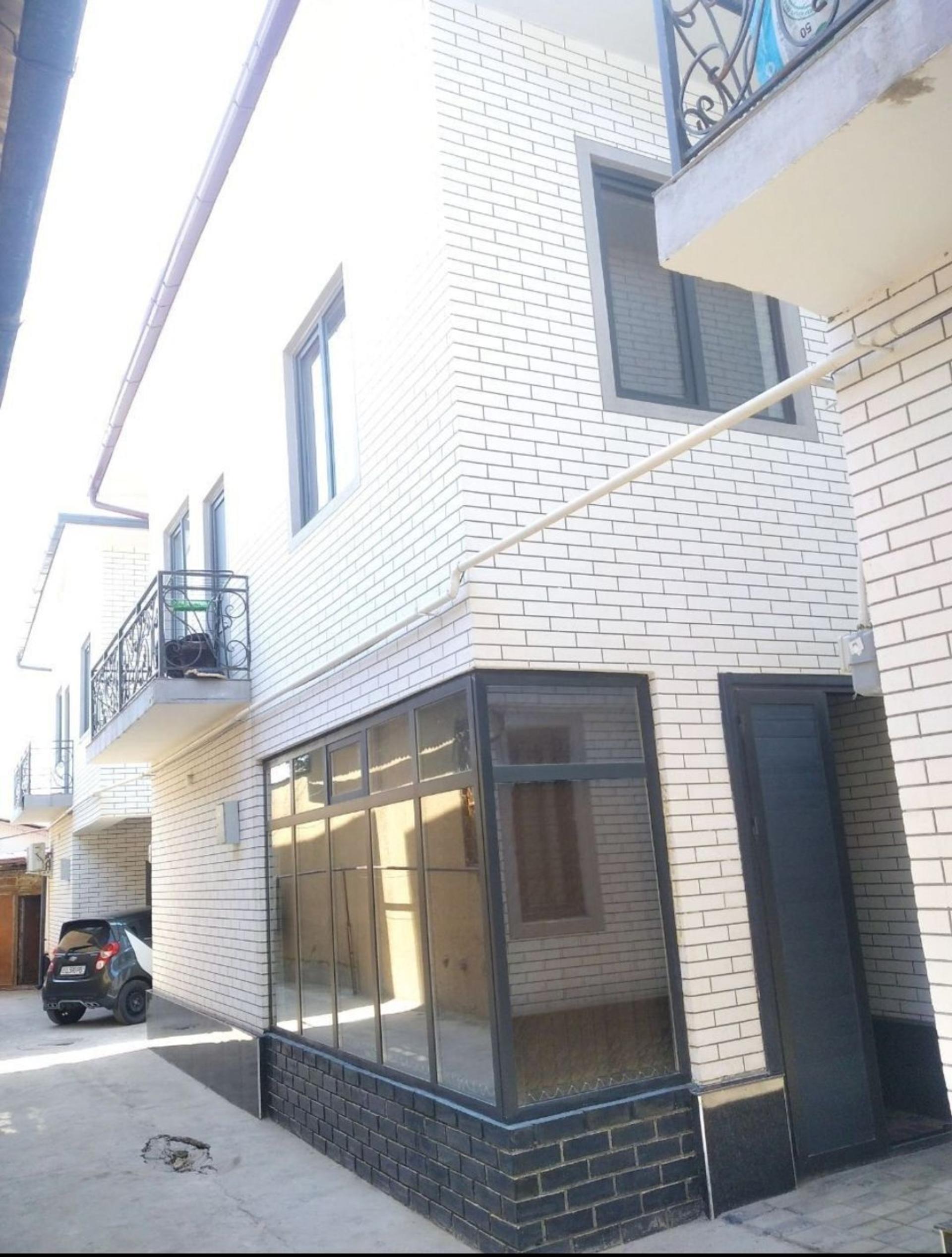 Срочно Таун Хаус сотилади Яшнабадский рн мухтор ашрофий кучада 