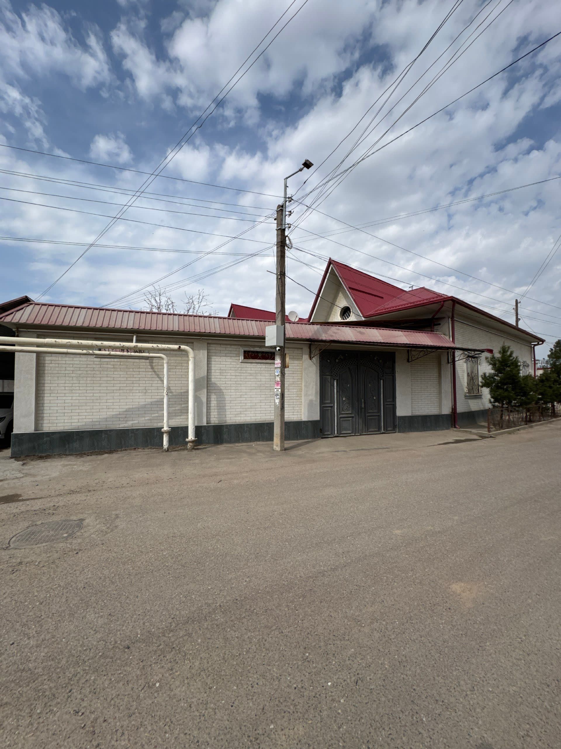 Yashnobod tumanidan 2,6 sotixli hovli sotiladi