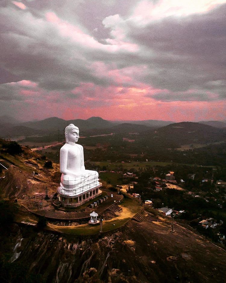 Hire a car and driver in Kurunegala