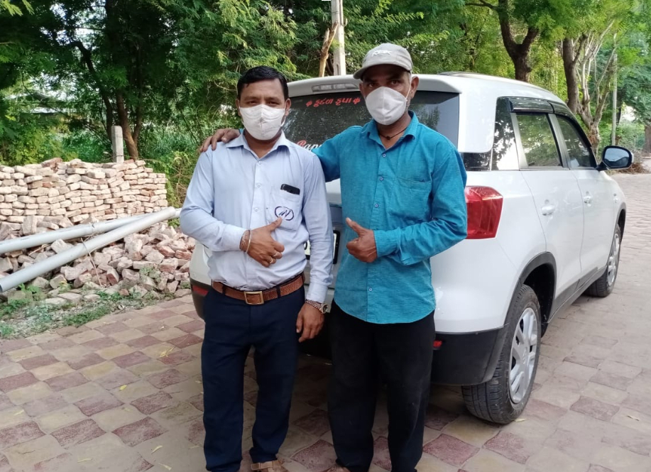 Rakesh Thakor is a driver based in Gujarat, India.