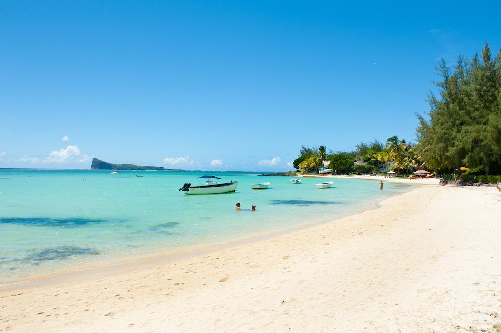 Hire a car and driver in Rivire Du Rempart