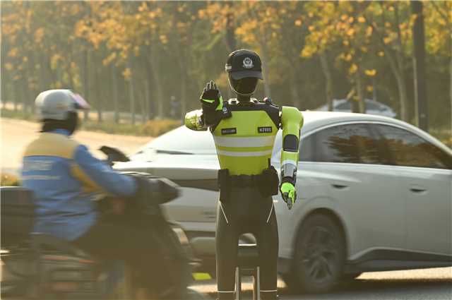 China Deploys AI Traffic Robot for Urban Control