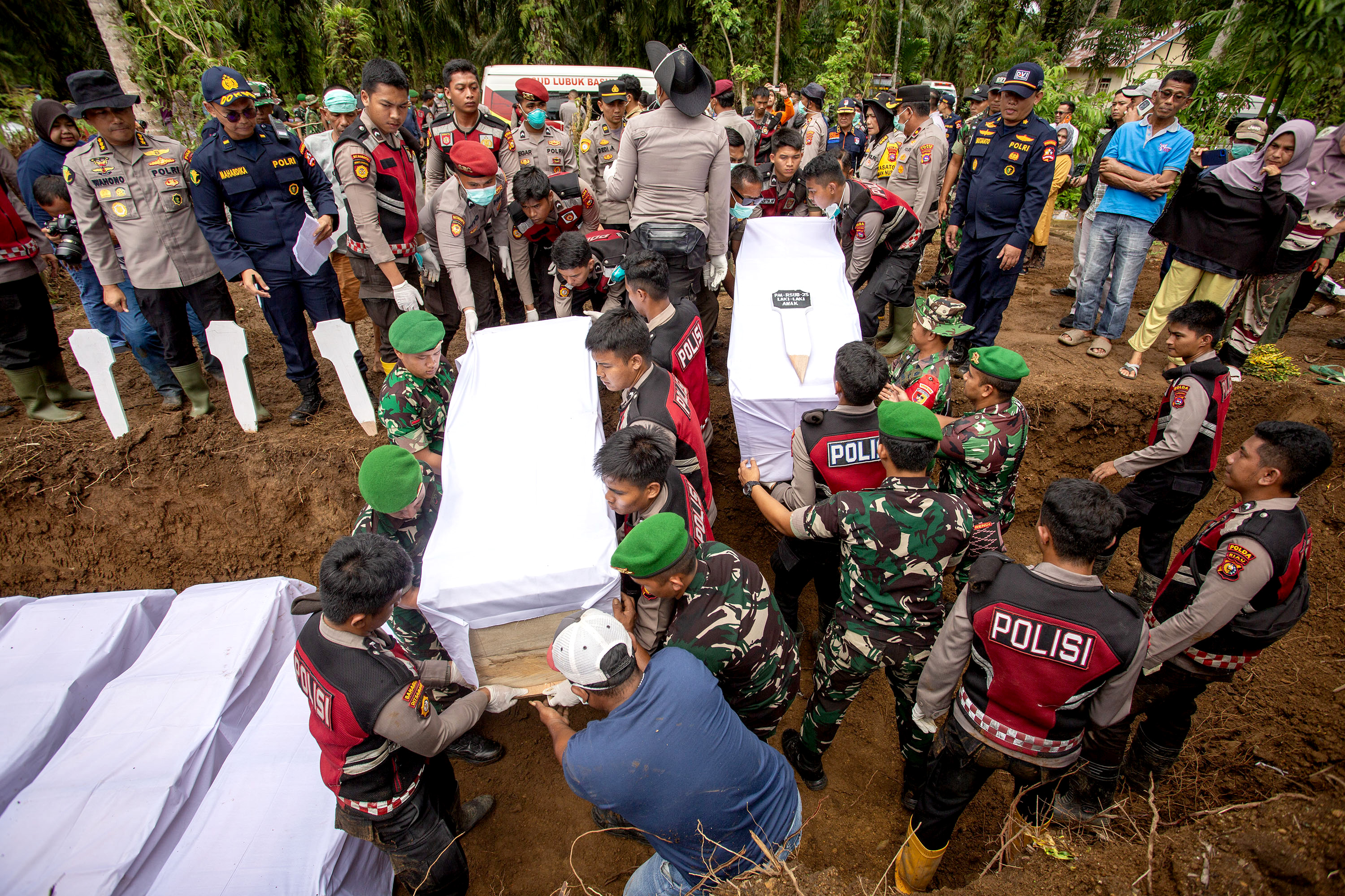 Indonesia Floods: Death Toll Exceeds 1,000 in Sumatra