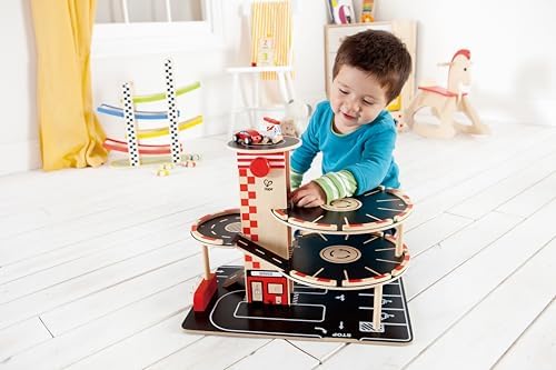 Vue 2 de Hape Garage Voiture Enfant