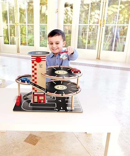 Vue 3 de Hape Garage Voiture Enfant