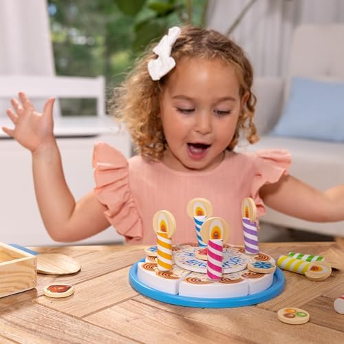 Vue 2 de Melissa Doug Gateau Anniversaire