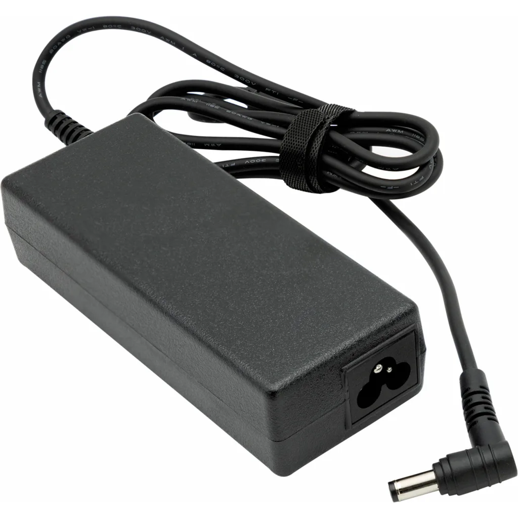 CARGADOR DE NOTEBOOK 19V/3.95A TOSHIBA (TIP 5.5*2.5))