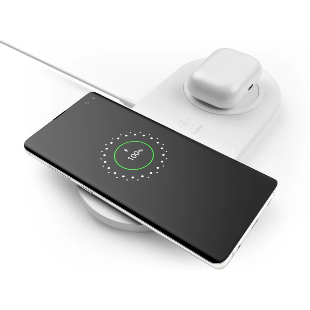 Imagen 5 de Carga Inalambrico Belkin Base Dual + adaptador de corriente CA 10V