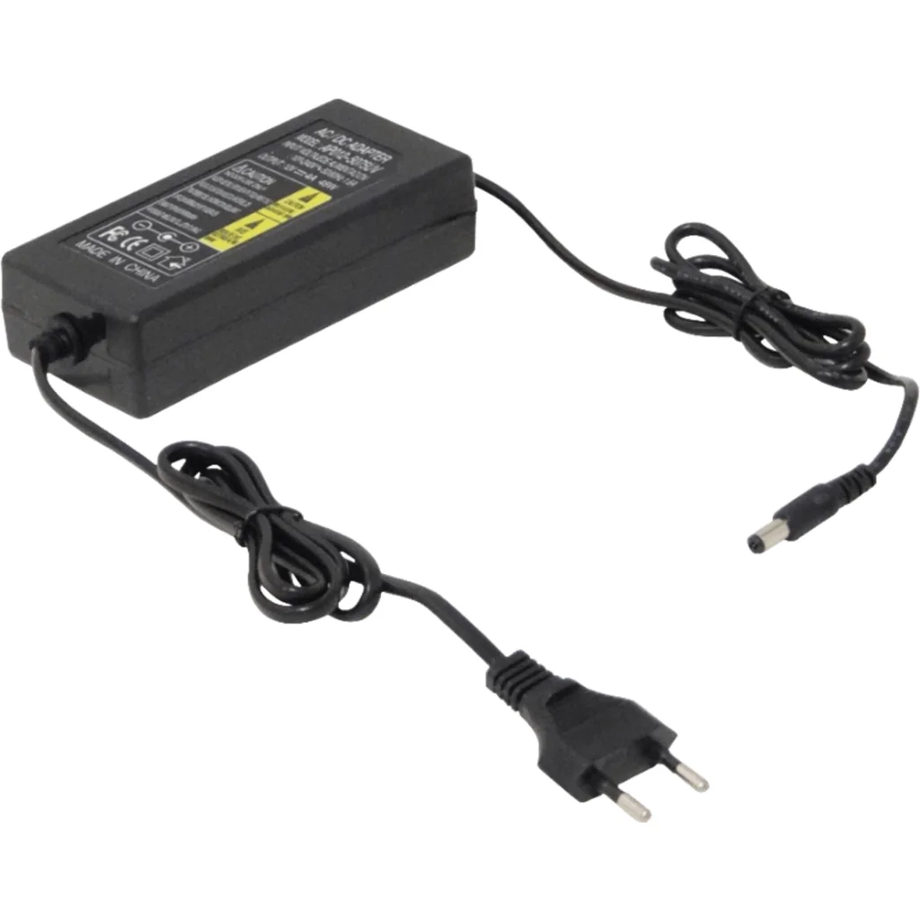 Imagen 3 de Plug-5,5x2,1mm 12V 4A 48W Switching Plastica Interior Fuente de Poder