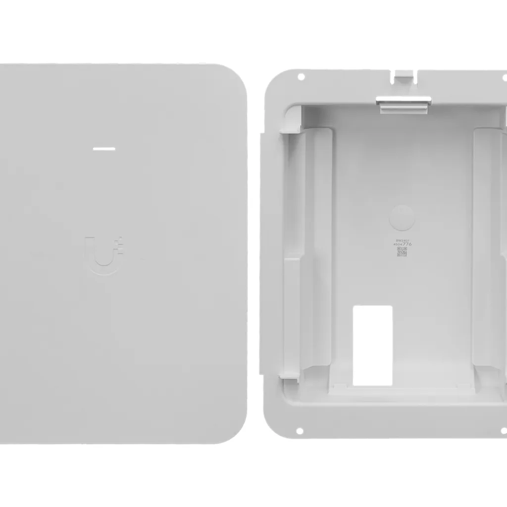 Imagen 3 de UBIQUITI Caja Estanca con Cubierta Blanca Pintable UACC-U7-PRO-WALL-FM