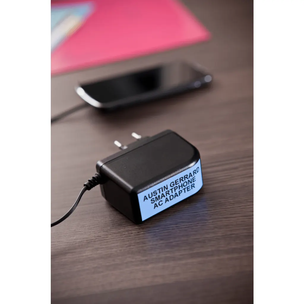 Imagen 1 de TZe541. Cinta BROTHER 18mm Negro en Fondo Azul 8mt p/PT-E300VP/D600VP/E550WVP
