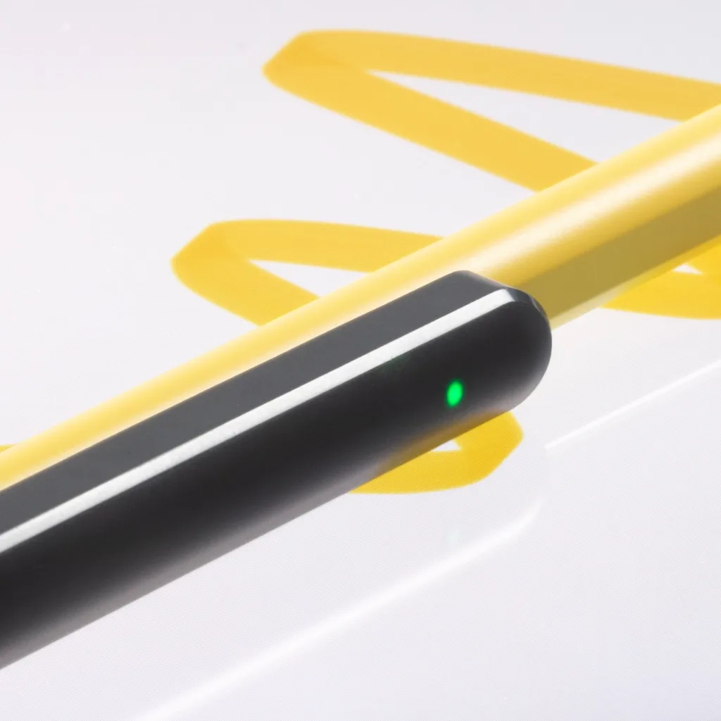 Imagen 3 de Lápiz Zagg Pro stylus 2 para iPad con carga inalámbrica Color Amarillo