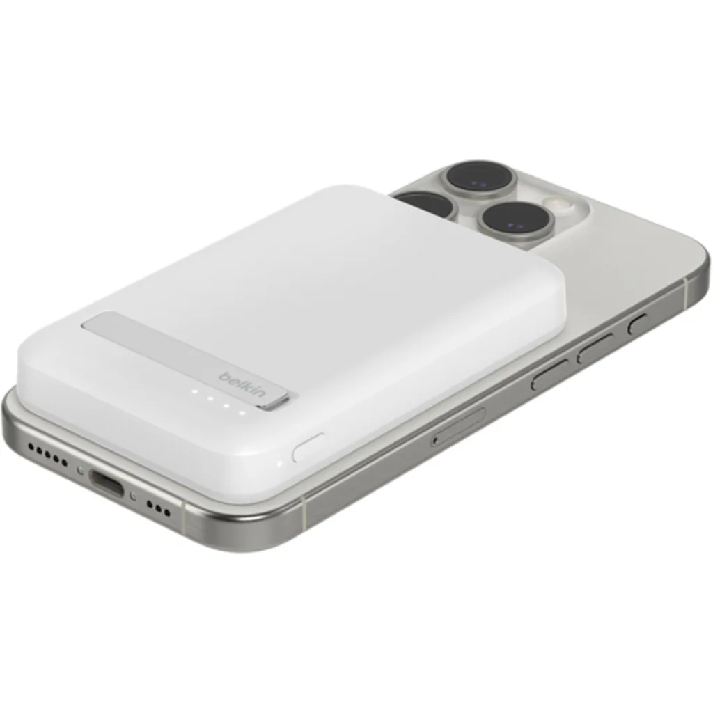 Imagen 3 de Bateria 5.000 mAh BoostCharge Pro carga magnetica Qi2 15W Belkin blanco