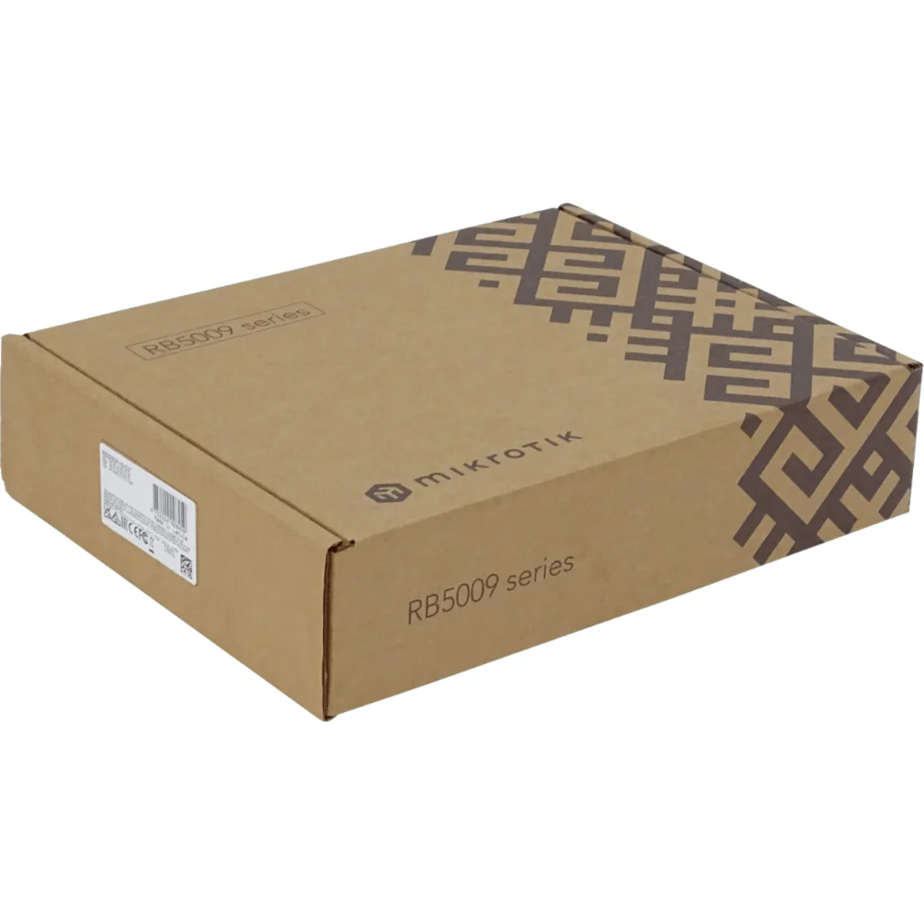 Router RB5009UPr outdoor con 7 Gigabit PoE, 1 puerto 2.5G PoE, SFP+ 10G, gabinete IP66 y RouterOS L5. Solución exterior robusta.