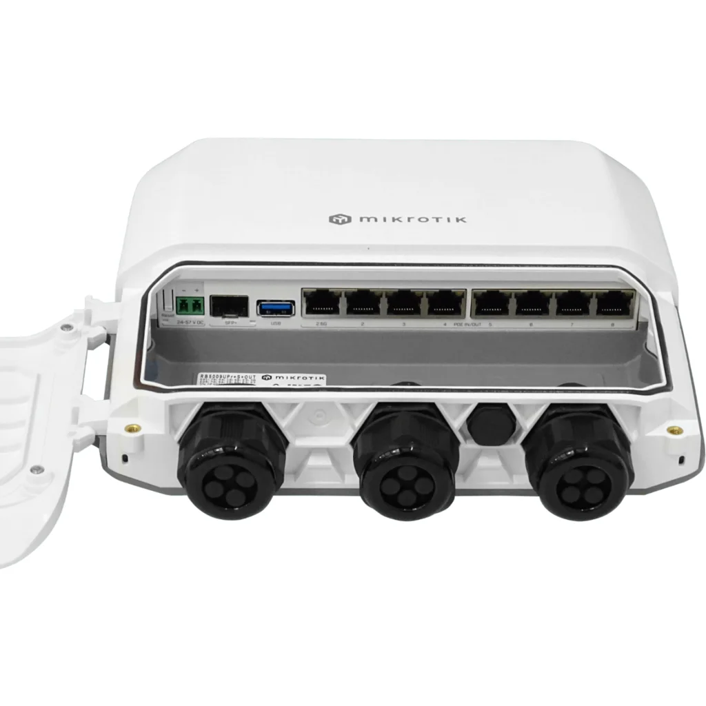 Imagen 3 de Router RB5009UPr outdoor con 7 Gigabit PoE, 1 puerto 2.5G PoE, SFP+ 10G, gabinete IP66 y RouterOS L5. Solución exterior robusta.