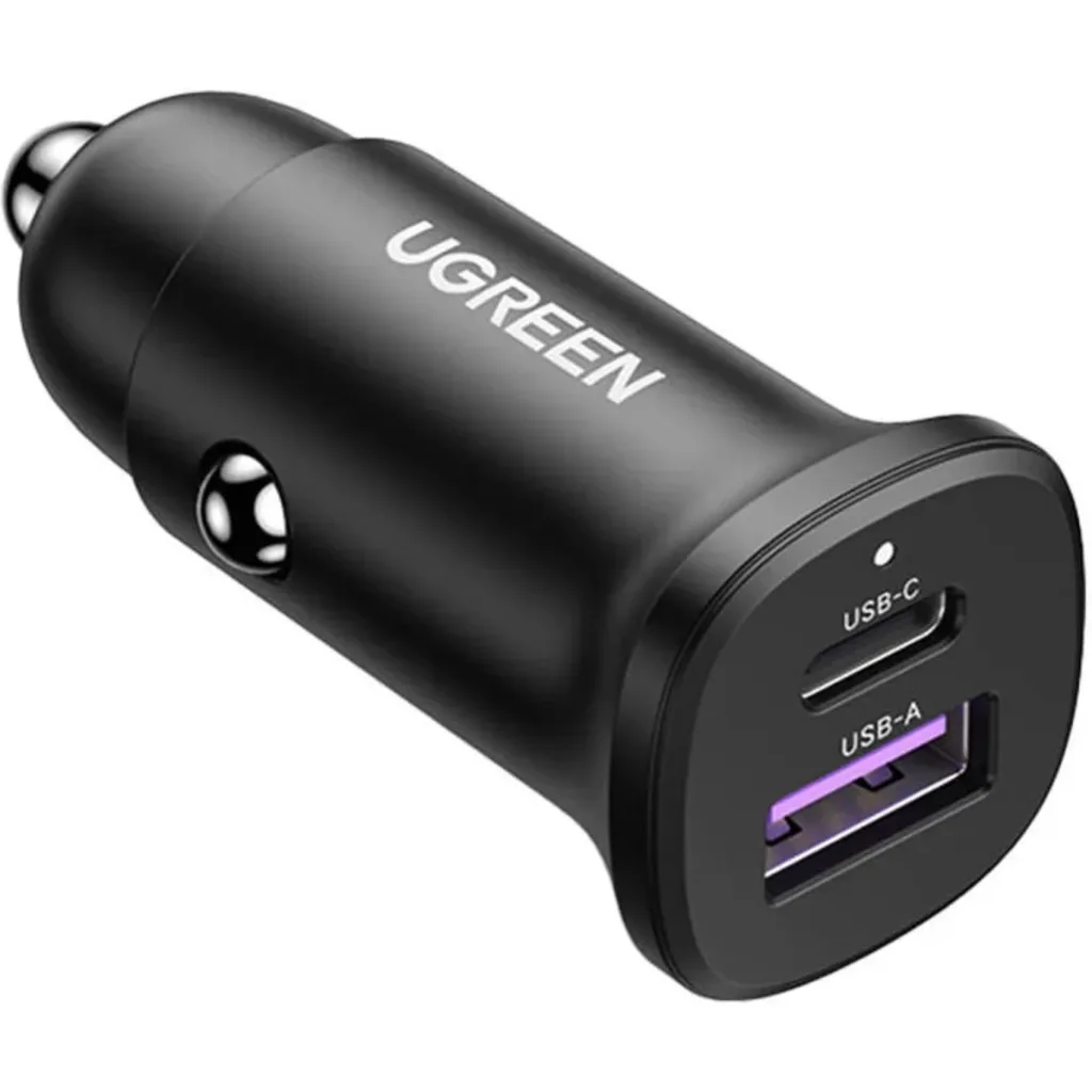 EC305. Cargador 2 puertos 1xUSB-C y 1xUSB-A Ugreen  para Autos. Carga rapida de 