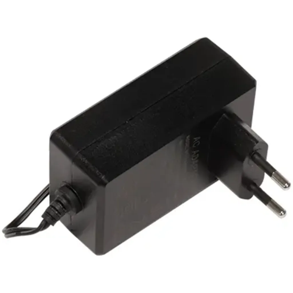 Fuente MikroTik 48V 0.95A con conector DC, disenada para alimentar equipos compa