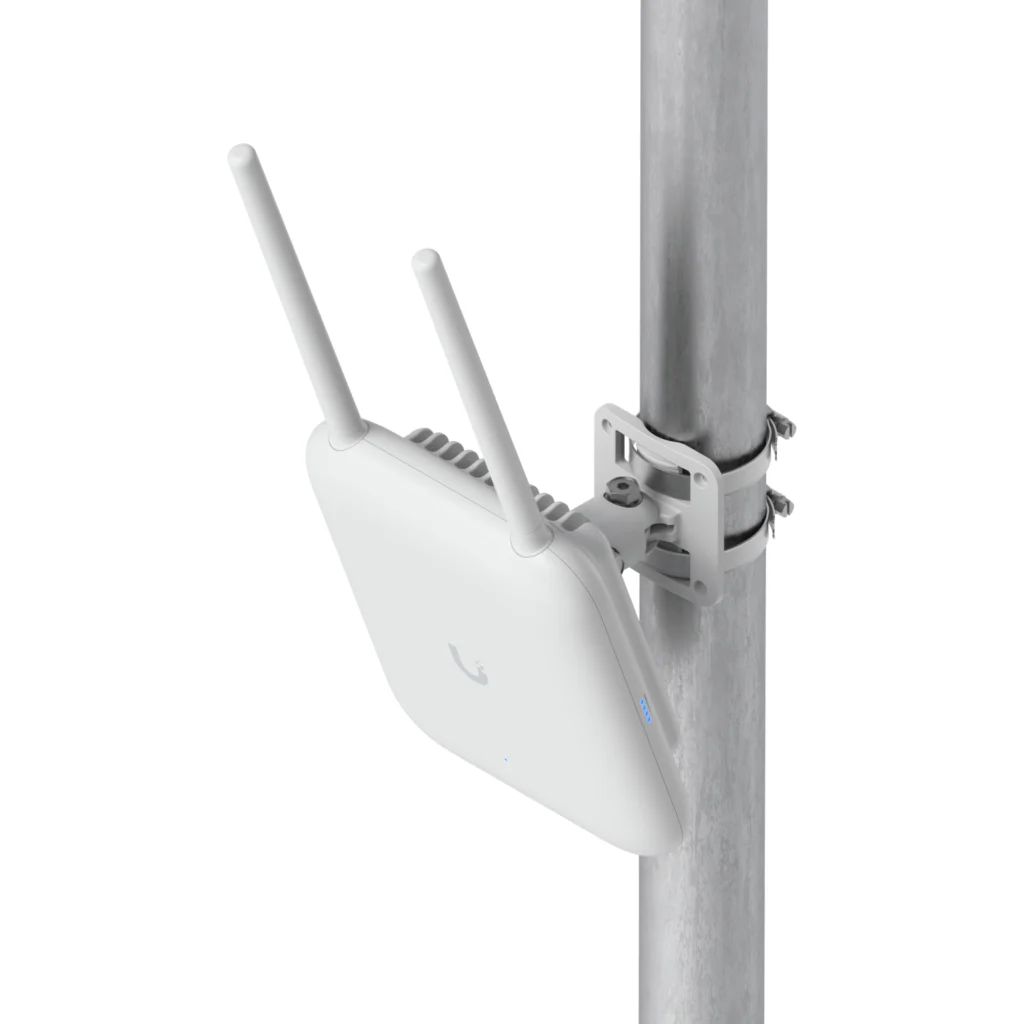 Imagen 1 de UBIQUITI 2,4/5/6GHz 2x2x2 10Gbps 1-2500 WiFi7 8/11/10dBi IP67 req-PoE+