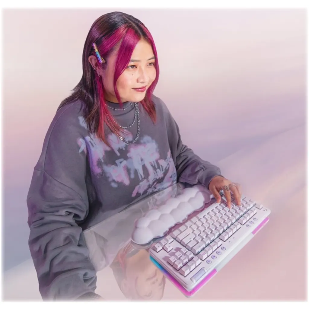 Imagen 1 de Teclado Inalámbrico Gamer Logitech G715, Inglés RGB Bluetooth Color Blanco