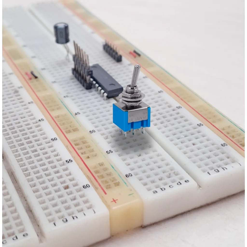 Imagen 2 de Interruptor 6-Pin 2-Pos Celeste ON-ON Toggle Perilla 250V 3AMP DPDT