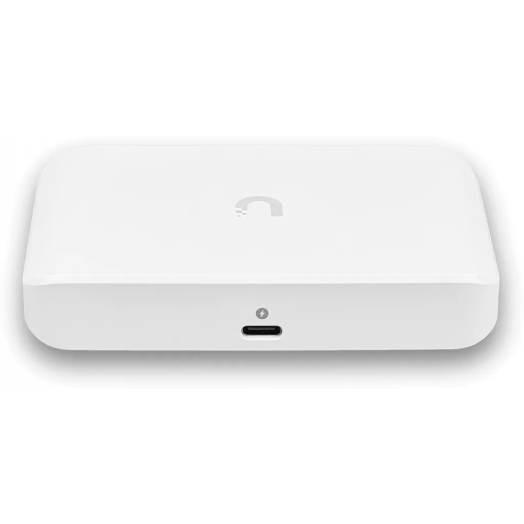 UniFi SWITCH 5Ports: (1)GbE PoE INPUT (4)GbE PACK 3 Req: Adapt americano