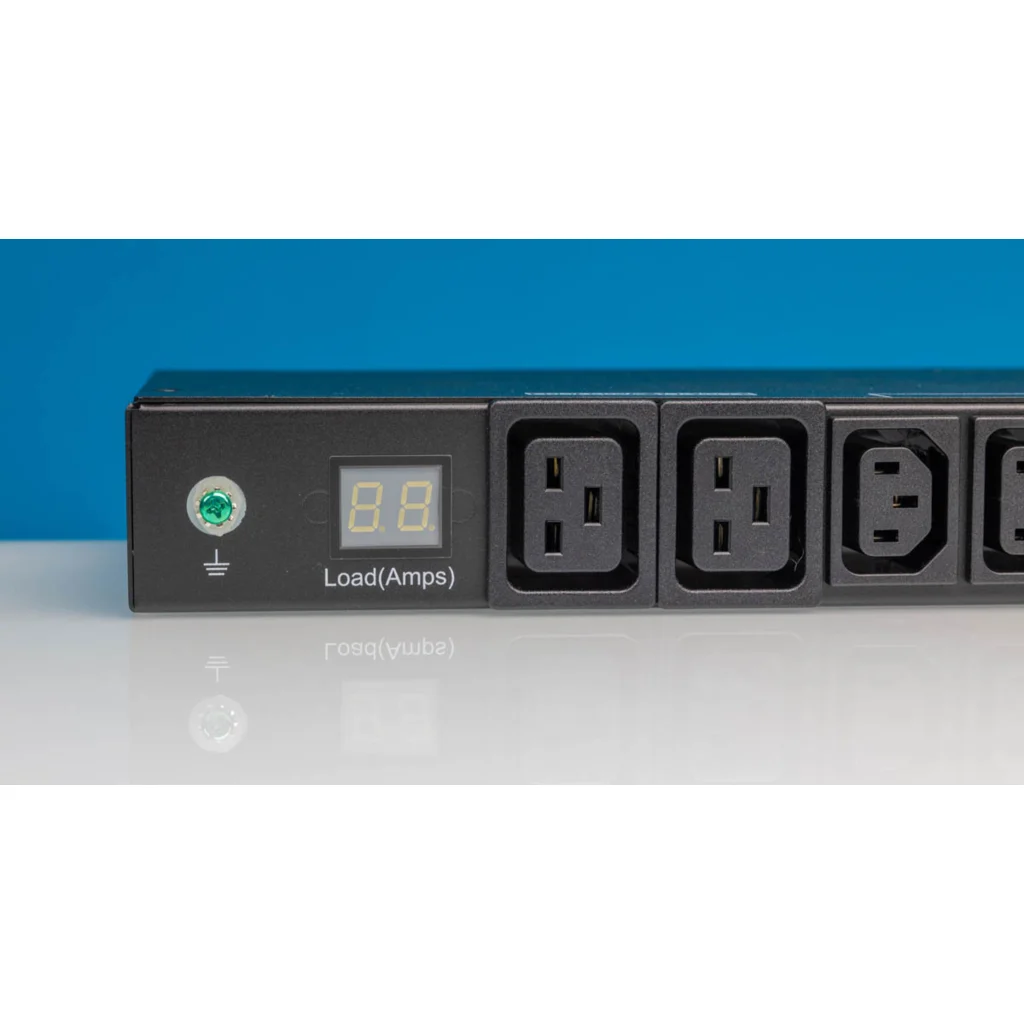 Imagen 3 de PDU 1U 8(C13) 2(C19) 3.8kW 3,6M Medidor Digital Tripplite