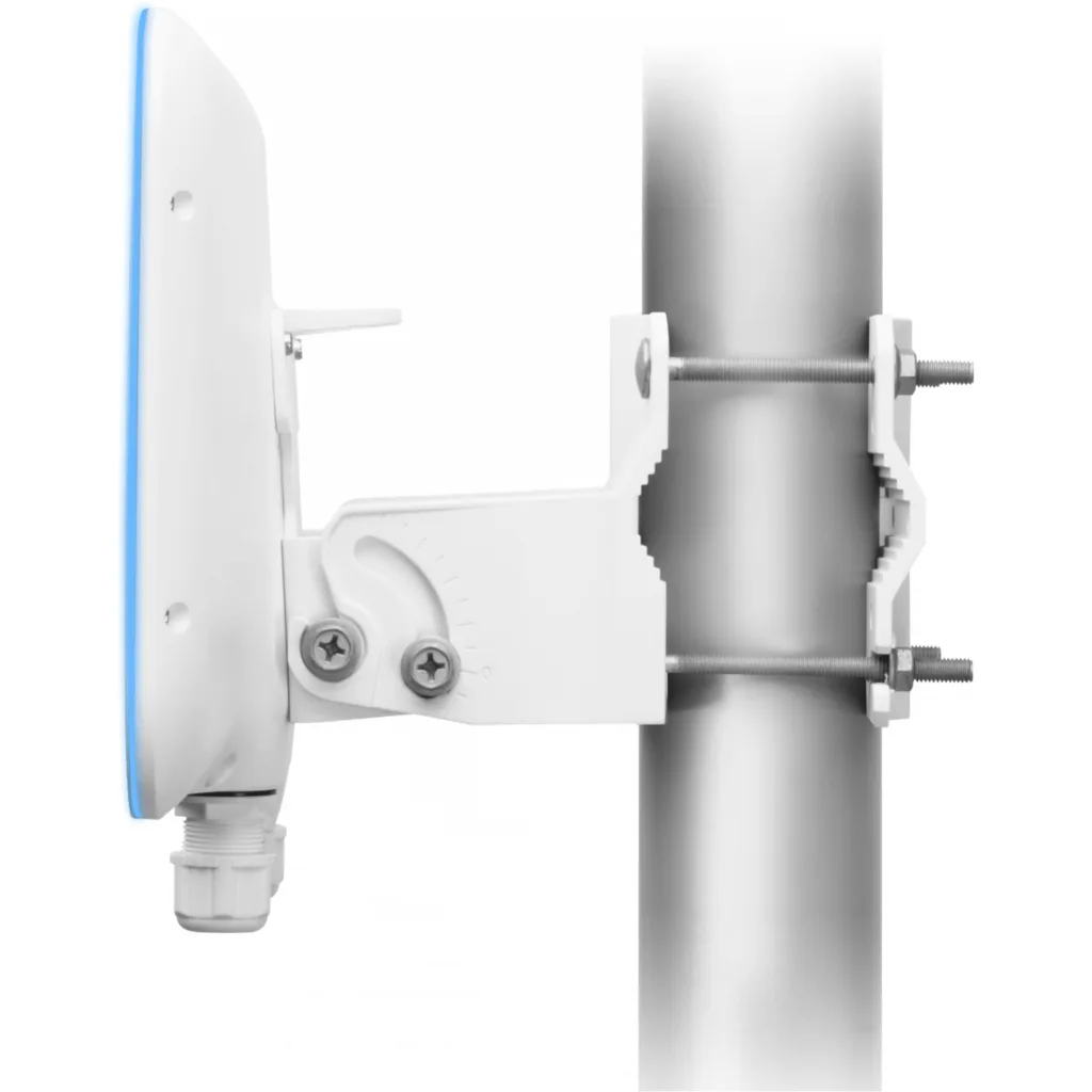 Imagen 4 de Access Point Ubiquiti IP67 1-10G 1-1000 25DBM 5GHZ-4X4 BEAMFORM/10-15DBI INC50V