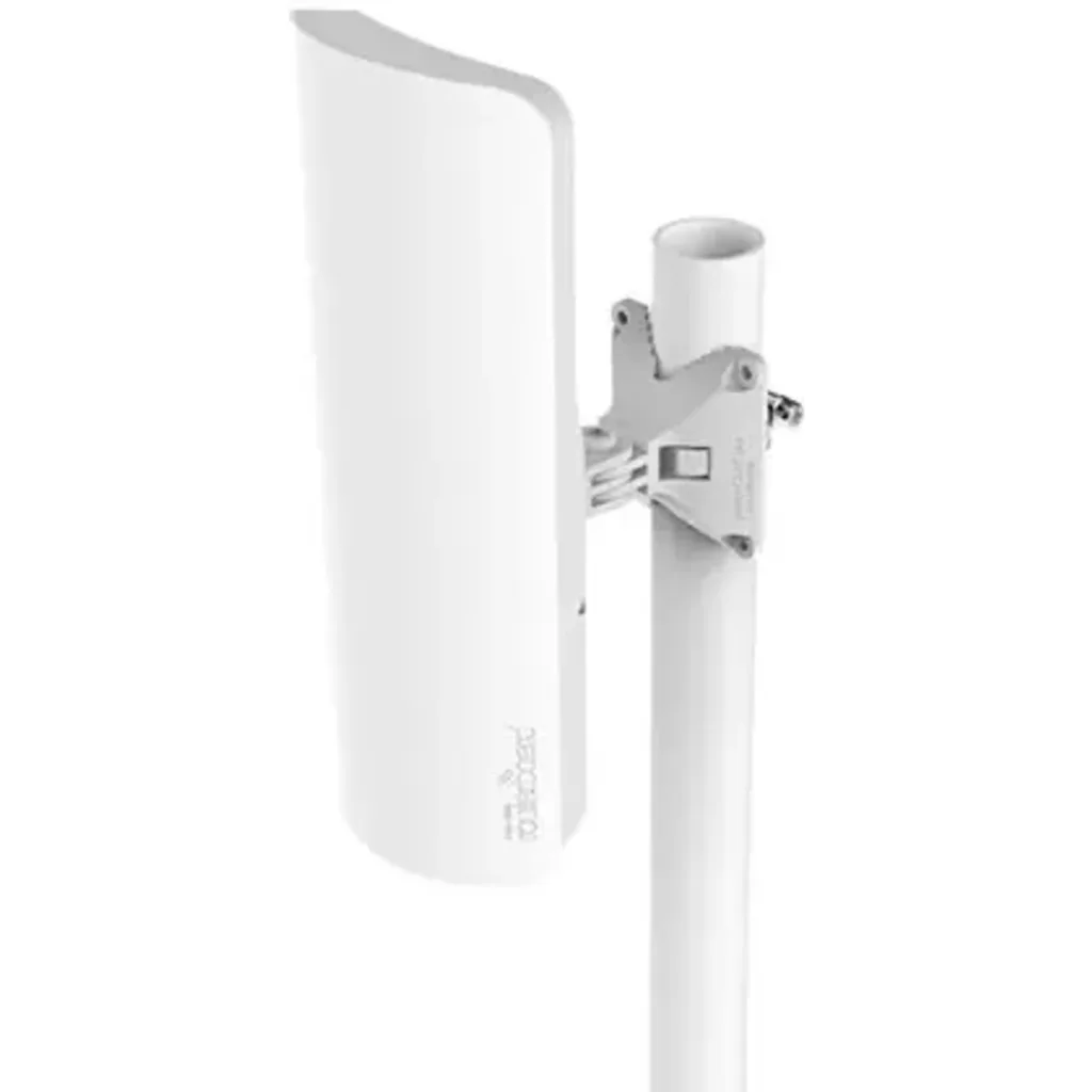 Imagen 3 de MIKROTIK mANT 15s 5GHz 120 degree 15dBi Dual Polarization Sector Antenna, 2xRP-SMA connectors