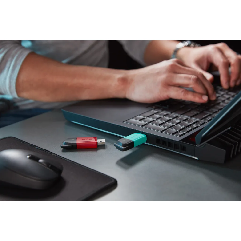 Imagen 14 de Pendrive 256GB Kingston DataTraveler Exodia M USB3.2 Gen1 Color Negro/Verde-az