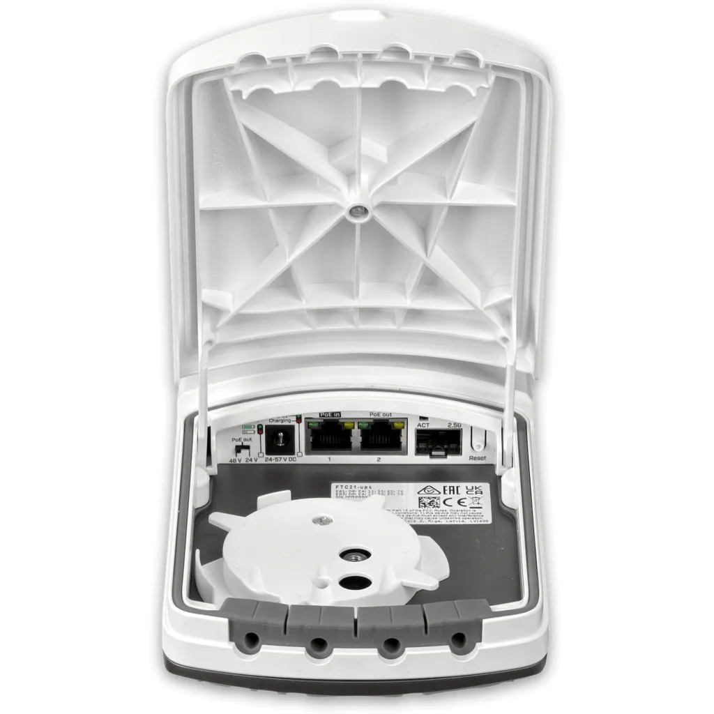 Imagen 5 de MIKROTIK UPS 2-1000 PoE-in/out SFP-2,5G Converter IP67