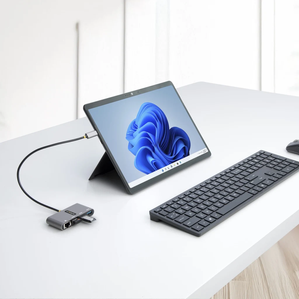Imagen 7 de 3-Port USB-C Hub with Ethernet Portable